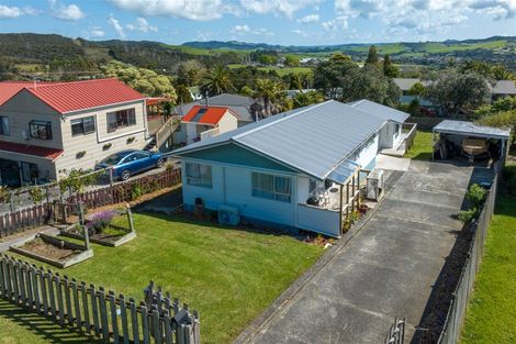 Photo of property in 8 Yorke Road, Haruru, 0204