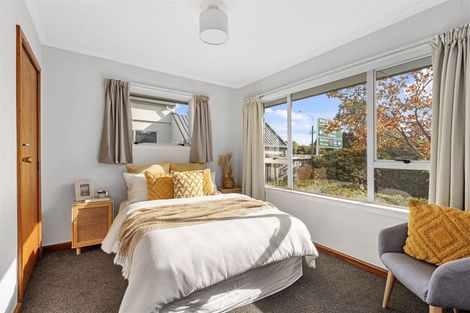Photo of property in 387 Yaldhurst Road, Russley, Christchurch, 8042