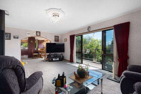 Photo of property in 74 Kinmont Crescent, Kinmont Park, Mosgiel, 9024