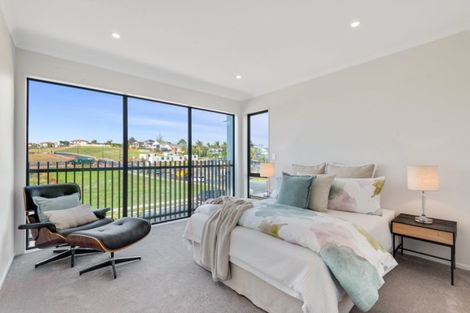 Photo of property in 1 Cambie Avenue, Red Beach, 0932