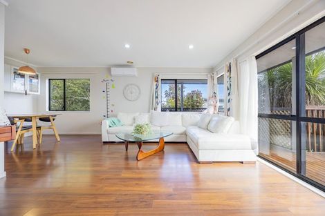 Photo of property in 2/16 James Street, Bayview, Auckland, 0629
