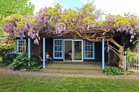 Photo of property in 32 Kent Terrace, Taradale, Napier, 4112