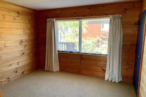Photo of property in 1/11 Park Road, Glenfield, Auckland, 0629