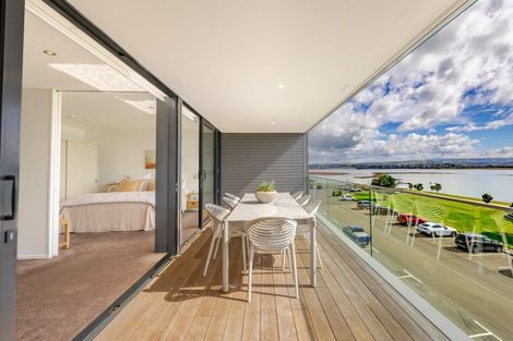 Photo of property in 407/7 Humber Street, Pandora, Napier, 4110