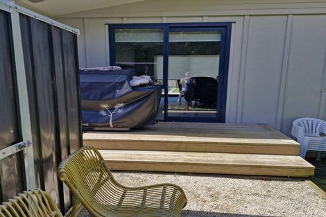 Photo of property in 7 Kapuka Road, Mangere Bridge, Auckland, 2022