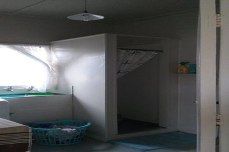 Photo of property in 17 Shamrock Street, Takaro, Palmerston North, 4412