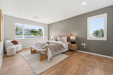 Photo of property in 17a Lake Pupuke Drive, Takapuna, Auckland, 0622