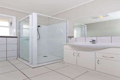 Photo of property in 74a Mcannalley Street, Manurewa East, Auckland, 2102