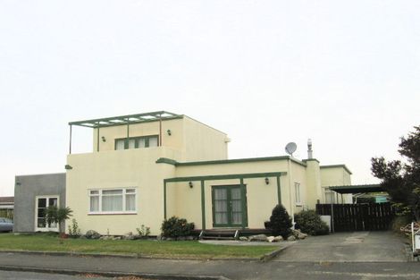 Photo of property in 18 Anzac Avenue, Onekawa, Napier, 4110