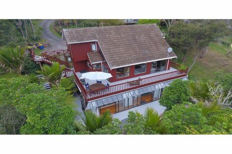 Photo of property in 74 Roberts Road, Glenfield, Auckland, 0629