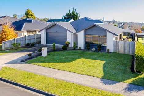 Photo of property in 10 Carlingford Rise, Dinsdale, Hamilton, 3204