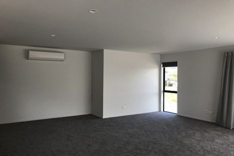 Photo of property in 8 Kahu Close, Wanaka, 9305