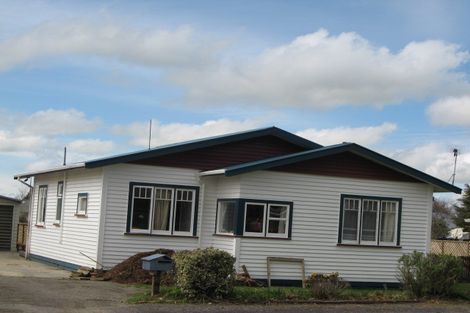 Photo of property in 2/128a Miranda Street, Stratford, 4332