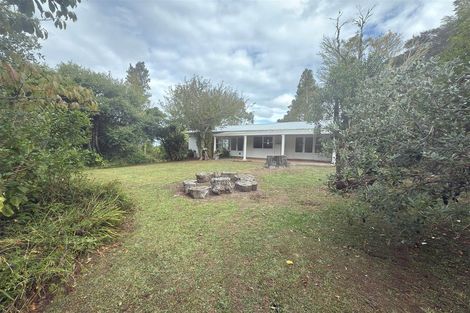 Photo of property in 208 Godley Road, Titirangi, Auckland, 0604