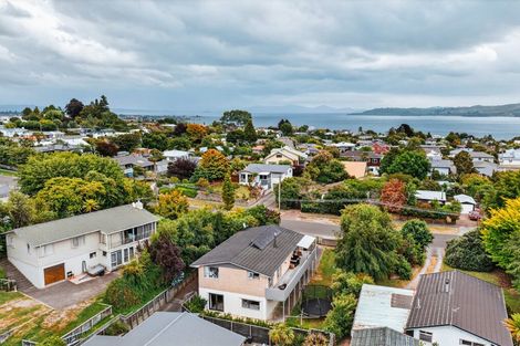 Photo of property in 16 Sunset Street, Hilltop, Taupo, 3330