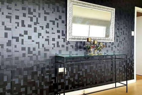 Photo of property in 9 Salford Street, Newlands, Wellington, 6037