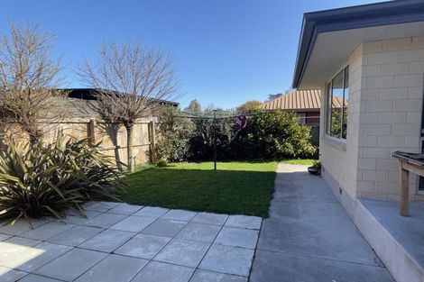 Photo of property in 2/107b Aorangi Road, Bryndwr, Christchurch, 8053