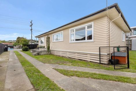 Photo of property in 28 Marsden Road, Stoke, Nelson, 7011