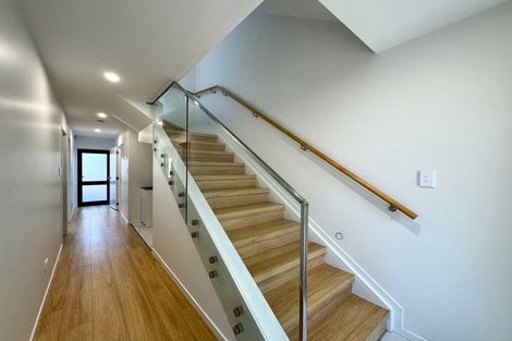 Photo of property in 523f Pakuranga Road, Howick, Auckland, 2010