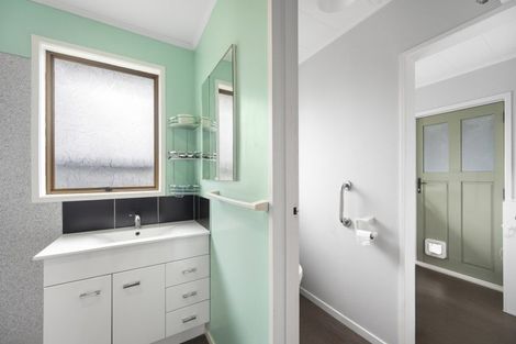 Photo of property in 90 Freyberg Avenue, Tamatea, Napier, 4112