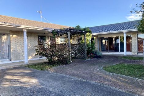 Photo of property in 89a/2 Royal Road, Massey, Auckland, 0614