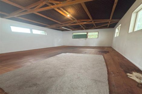 Photo of property in 208 Godley Road, Titirangi, Auckland, 0604