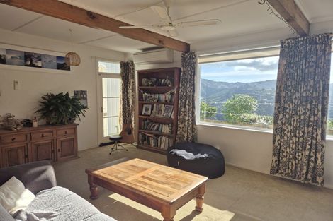 Photo of property in 51 Huntingdon Street, Northland, Wellington, 6012