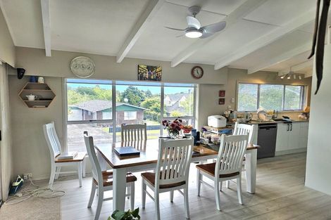 Photo of property in 5 Cargill Place, Frankleigh Park, New Plymouth, 4310