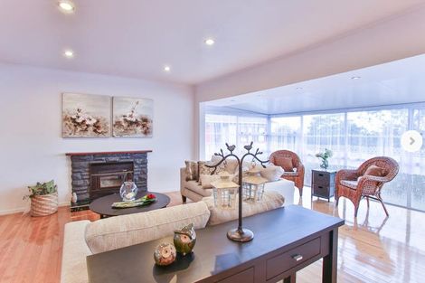 Photo of property in 16 Limmer Place, Browns Bay, Auckland, 0632