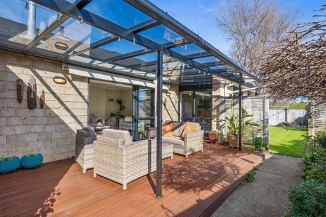 Photo of property in 2 Halsey Grove, Paraparaumu Beach, Paraparaumu, 5032