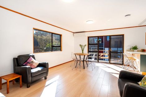 Photo of property in 10a Mersey Street, Island Bay, Wellington, 6023
