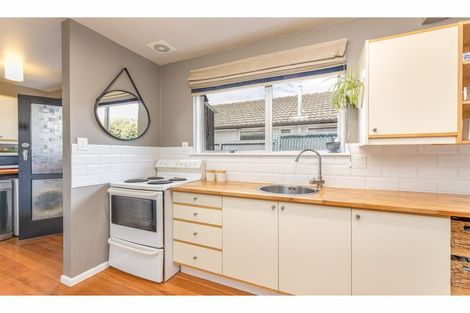 Photo of property in 2 Lomond Place, Woolston, Christchurch, 8062