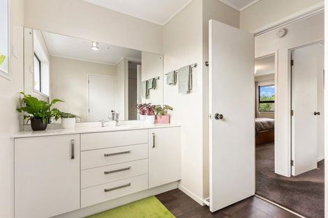 Photo of property in 2/6 Annette Avenue, Te Atatu South, Auckland, 0610
