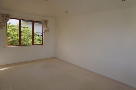 Photo of property in 72 Heathcote Road, Castor Bay, Auckland, 0620