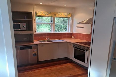 Photo of property in 11 Warwick Street, Wilton, Wellington, 6012