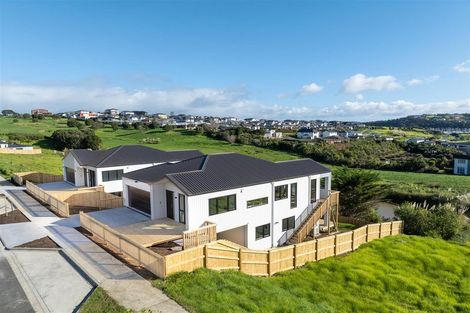 Photo of property in 26 Whakairo Crescent, Gulf Harbour, 0930