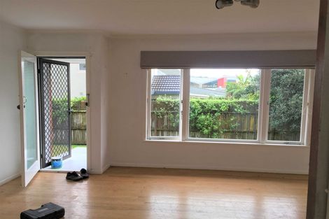 Photo of property in 3/10a Fenwick Avenue, Milford, Auckland, 0620