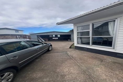Photo of property in 11 Blue Way, Glendene, Auckland, 0602