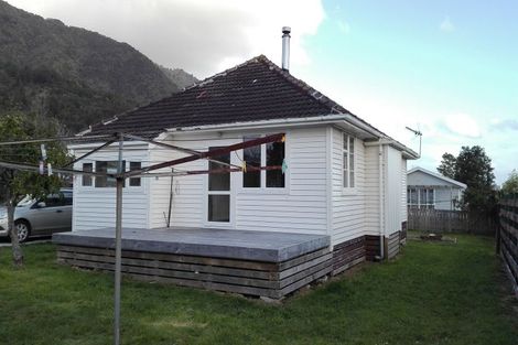 Photo of property in 12 Carlyle Street, Te Aroha, 3320