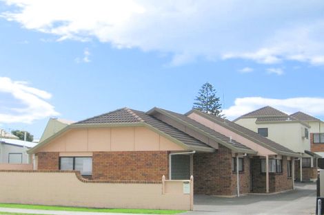 Photo of property in 41 Maunganui Road, Mount Maunganui, 3116