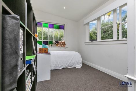 Photo of property in 12 Birkley Road, Bayswater, Auckland, 0622
