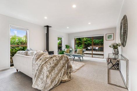 Photo of property in 211 Glamorgan Drive, Torbay, Auckland, 0630
