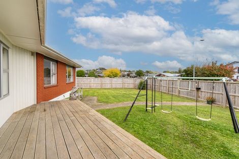 Photo of property in 15 Poaka Avenue, Dinsdale, Hamilton, 3204