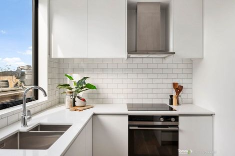 Photo of property in 179a Sutherland Road, Lyall Bay, Wellington, 6022