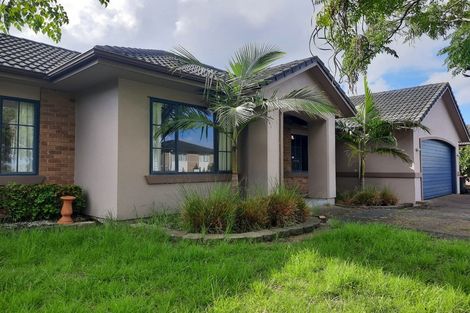 Photo of property in 4 Middlefield Drive, East Tamaki Heights, Auckland, 2016