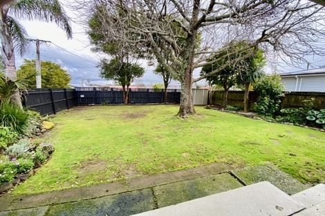 Photo of property in 11 Hikurangi Street, Te Atatu Peninsula, Auckland, 0610