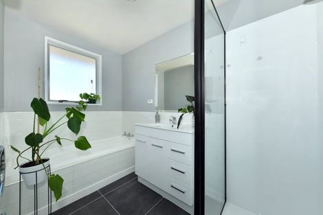 Photo of property in 35 Cavendish Road, Casebrook, Christchurch, 8051