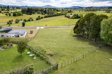 Photo of property in 8 Homewood Road, Waipawa, 4277