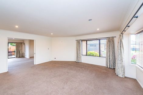 Photo of property in 1 Gilligan Close, College Estate, Whanganui, 4500