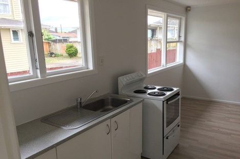 Photo of property in 105 Tidal Road, Mangere, Auckland, 2022